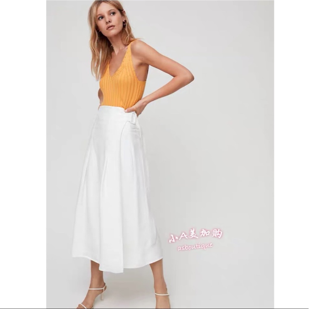 Aritzia Wilfred Silana Skirt with buckle